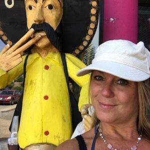 Meet your Posher, Kim